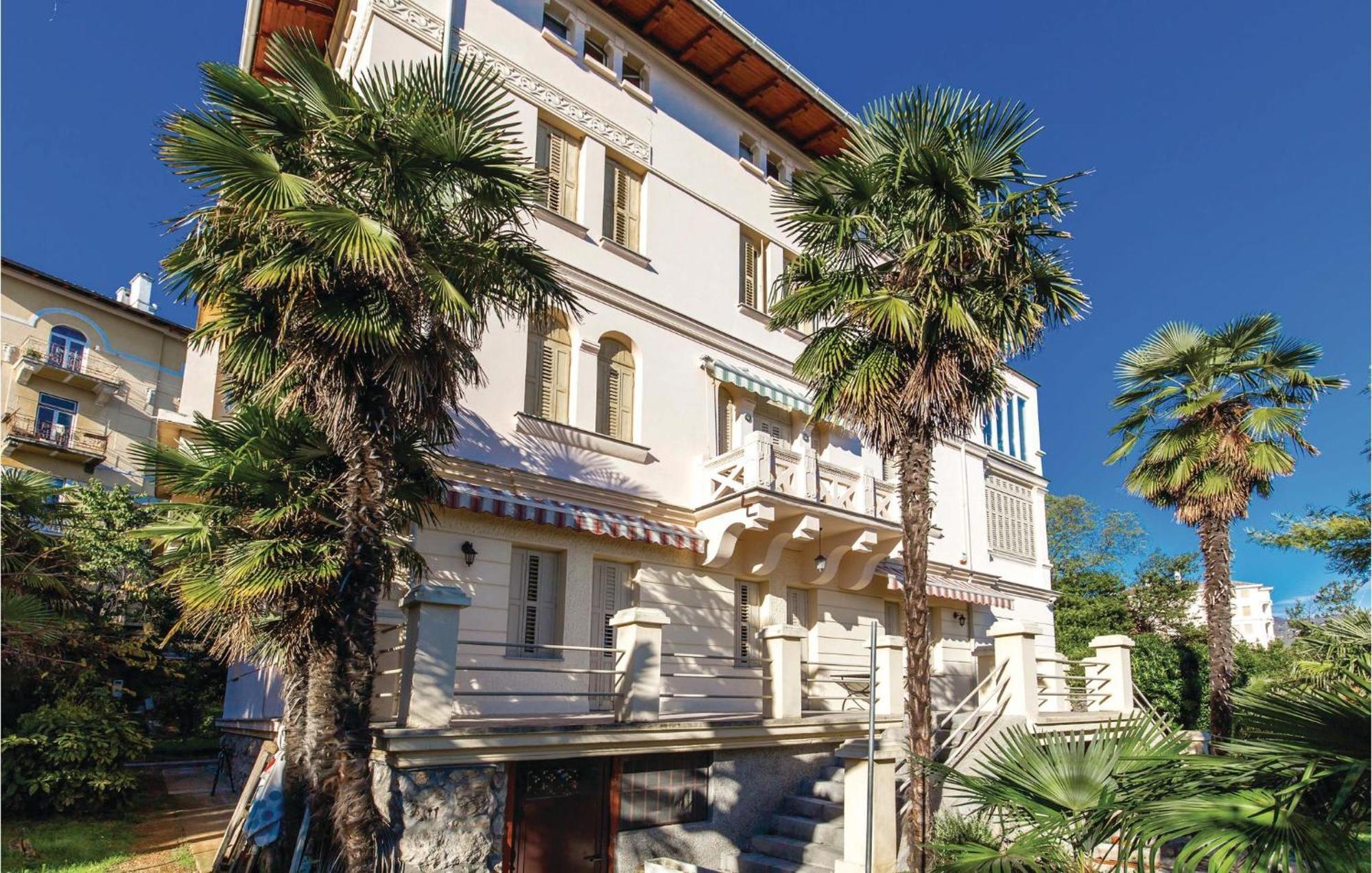 Stunning Apartment In Lovran With Kitchen Εξωτερικό φωτογραφία