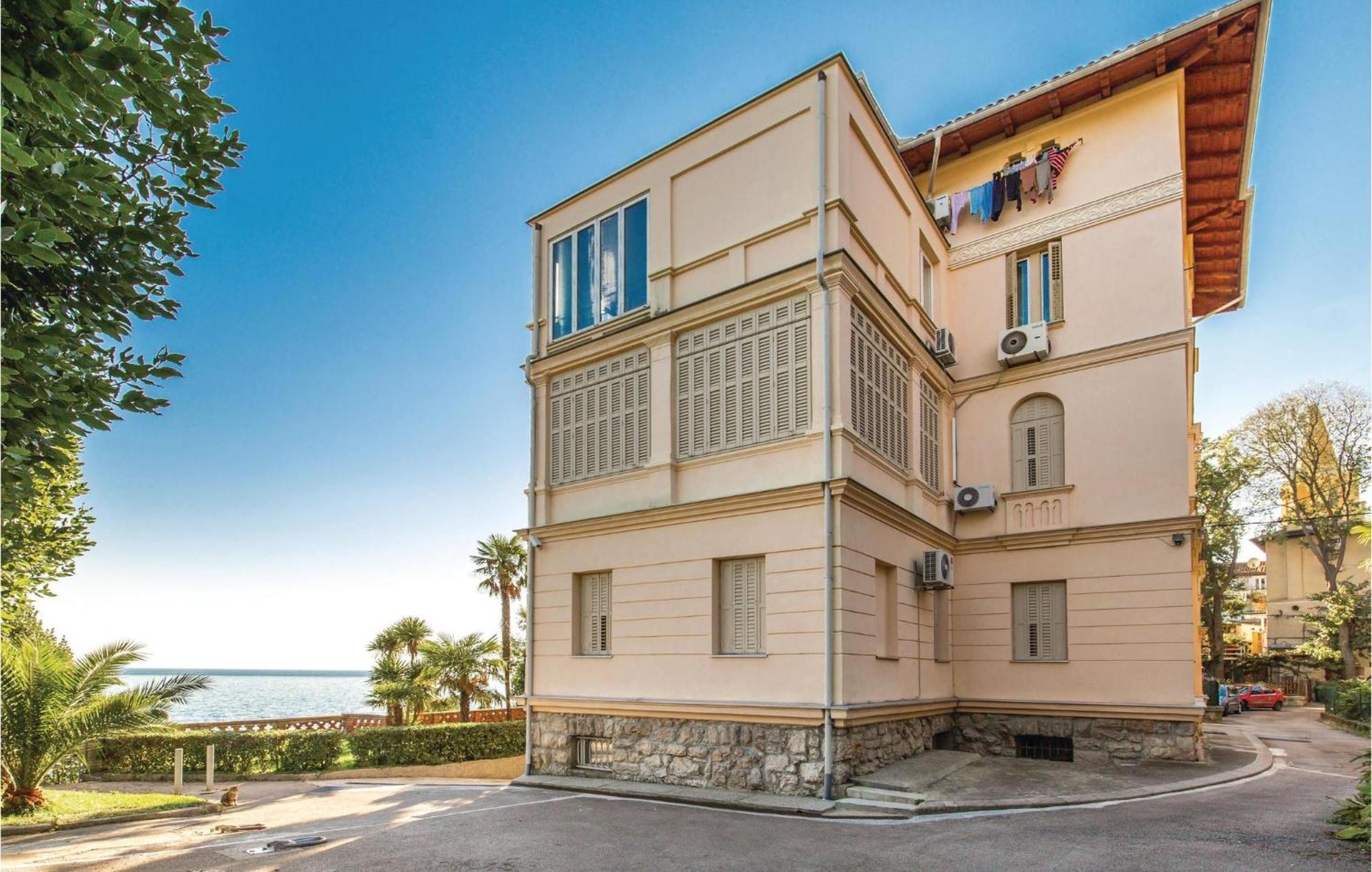 Stunning Apartment In Lovran With Kitchen Εξωτερικό φωτογραφία