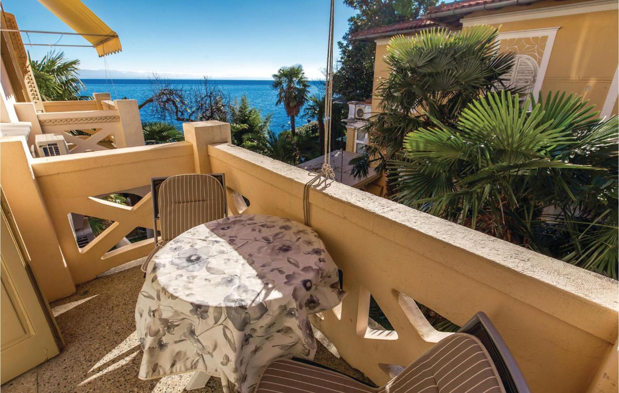 Stunning Apartment In Lovran With Kitchen Εξωτερικό φωτογραφία